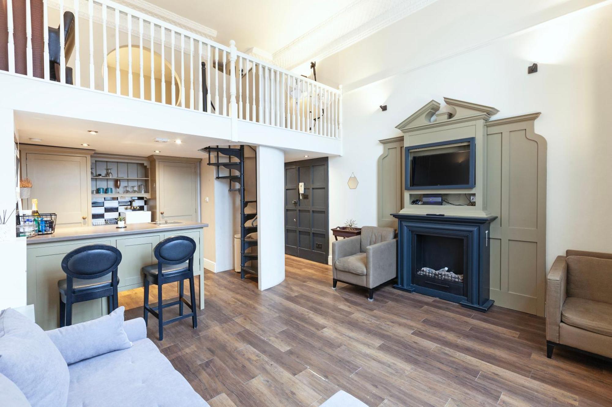 Luxury One Bedroom Mezzanine In Paddington Londra